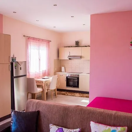 Efi's Apartment *